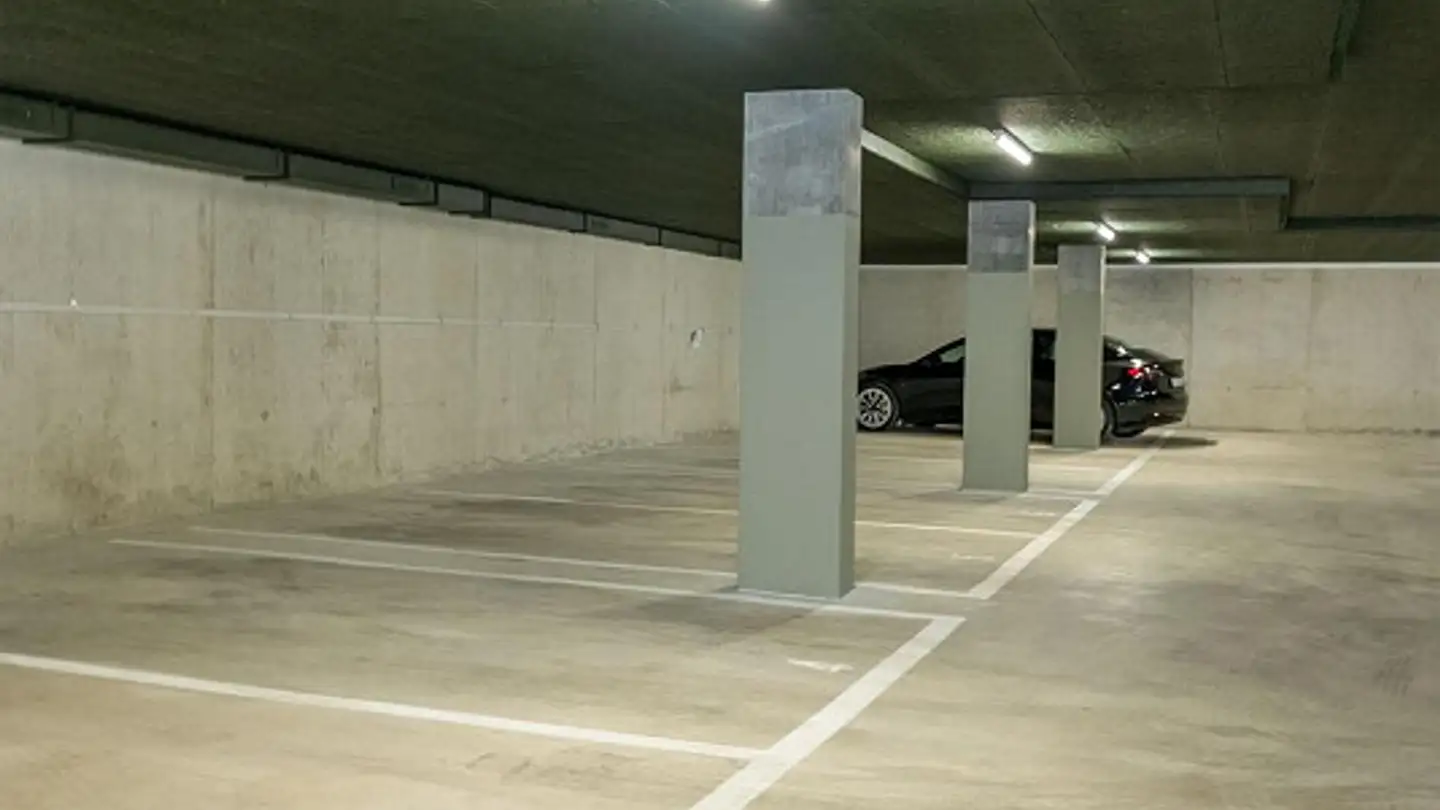 Parcheggio sotterraneo in affitto - Herrligstrasse 7, 8048 Zürich - Foto 2