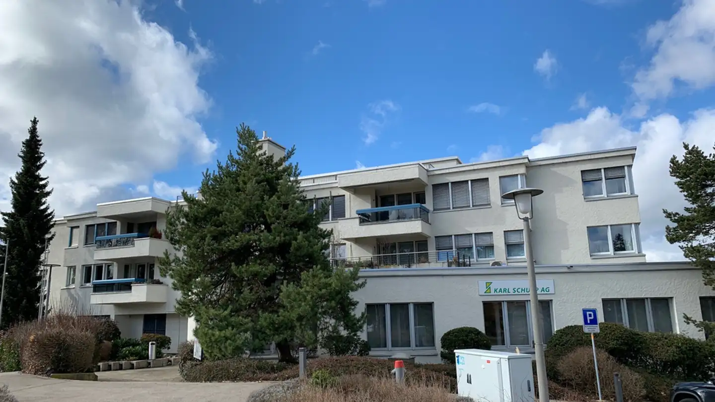 Place de parking souterraine à louer - Wilhofstrasse 3, 8125 Zollikerberg