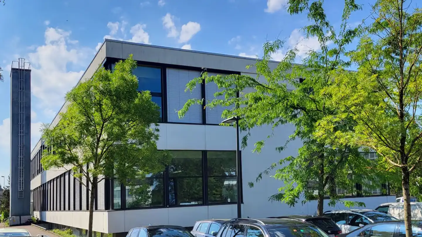 Gewerbe mieten - Chemin Du Coin / Eckweg 8, 2504 Biel/Bienne