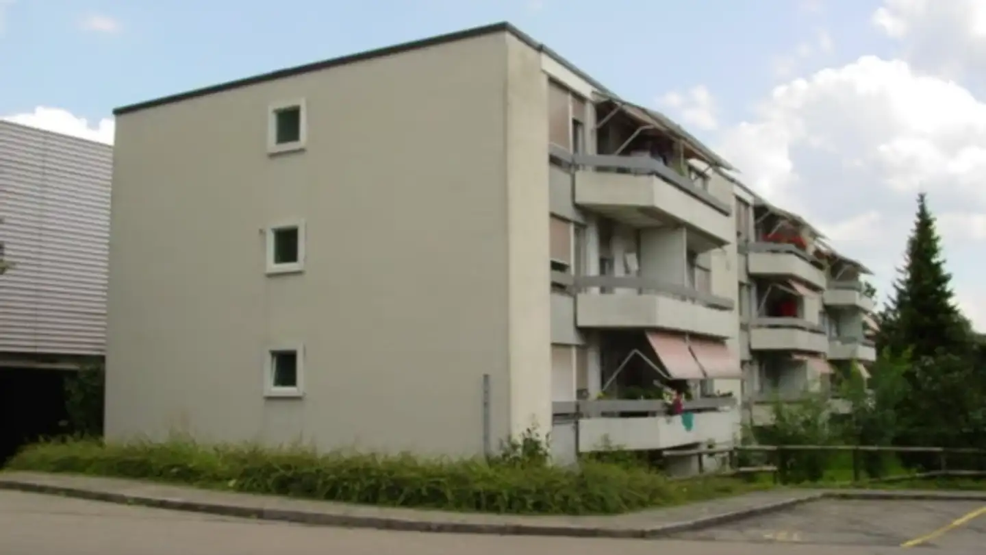 Tiefgaragenstellplatz mieten - Birkenstrasse 26, 8306 Brüttisellen