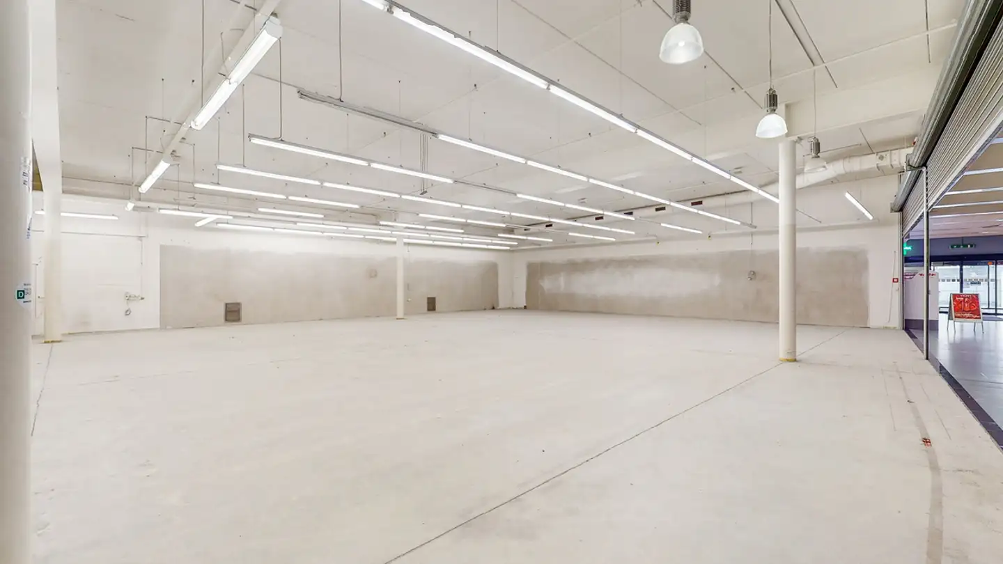 Shop for rent - Rue Industrielle, 2740 Moutier - Photo 4