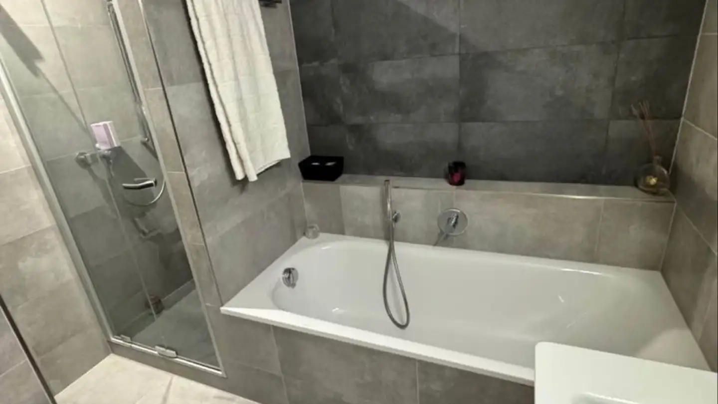 Appartement à louer - Rue Des Pralaz 21, 2034 Peseux - Photo 2