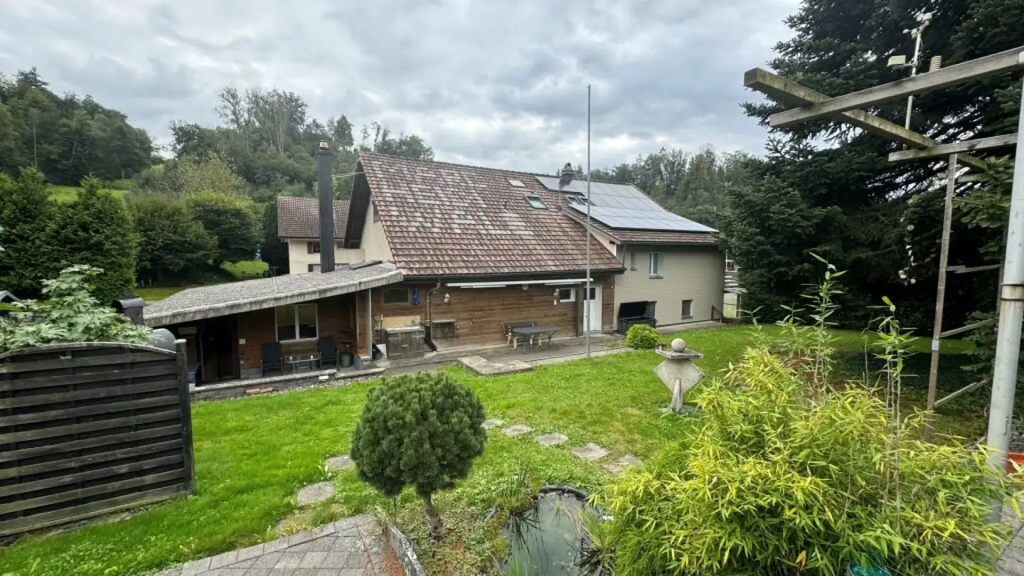 Attic flat for rent - Dürrenäscherstrasse 1, 5723 Teufenthal AG