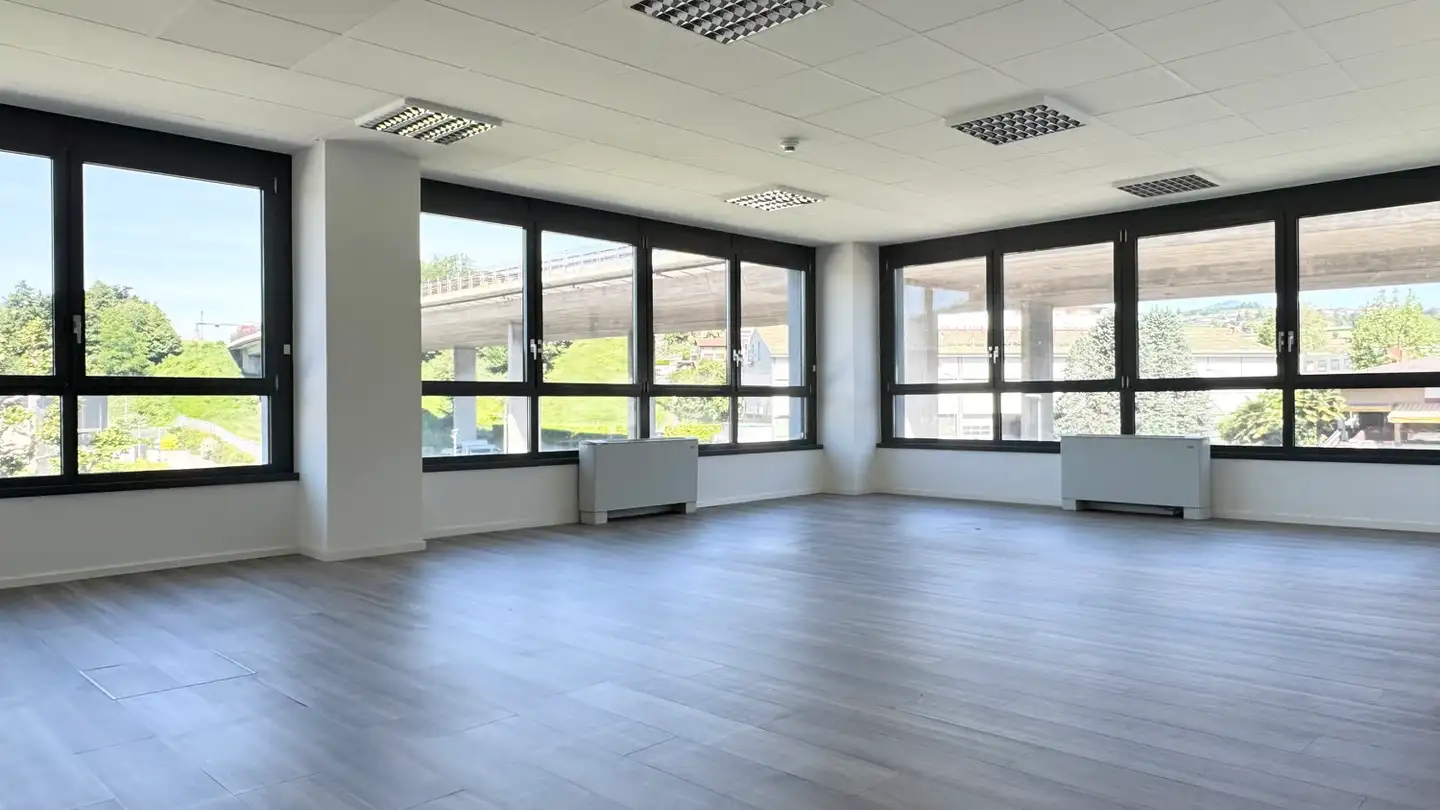 Office space for rent - Via Giuseppe Motta 5, 6828 Balerna