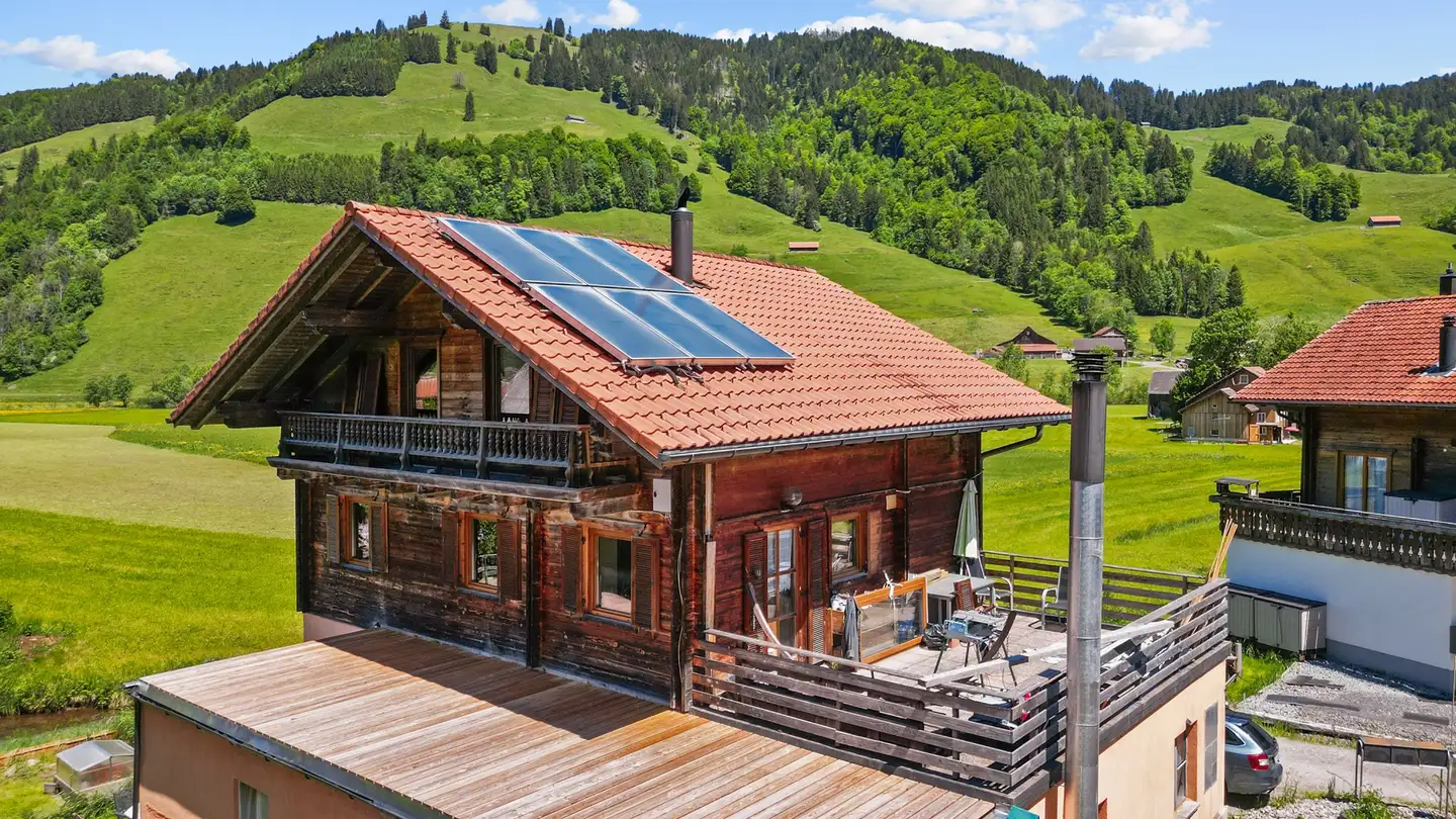 Edificio residenziale in vendita - Sankt Johannisried 10, 8845 Studen SZ