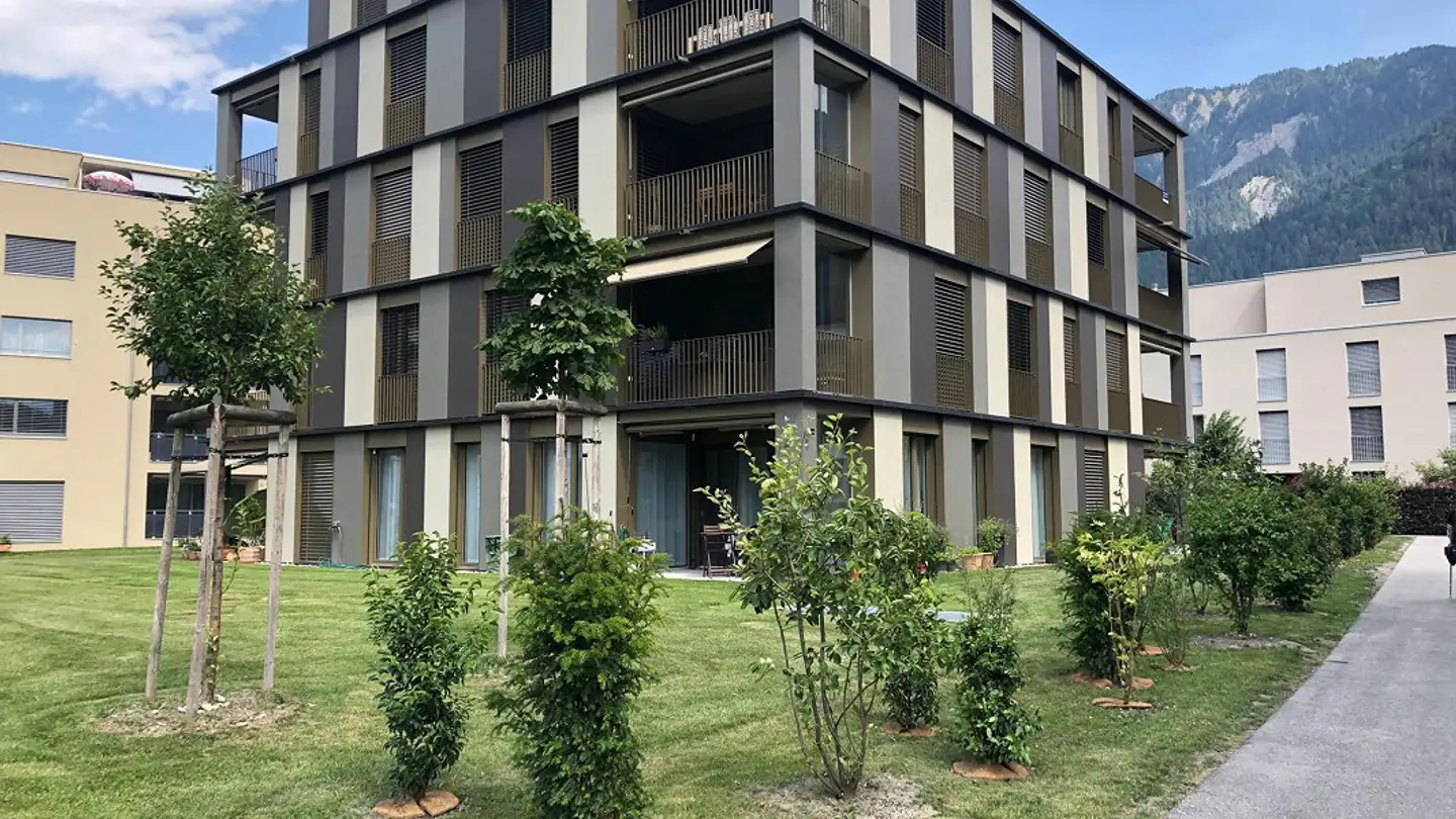 Appartement à louer - Via Ardisla 9, 7013 Domat/Ems