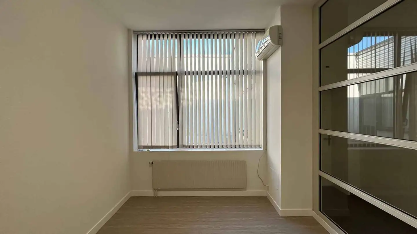 Gewerbe mieten - 1023 Crissier