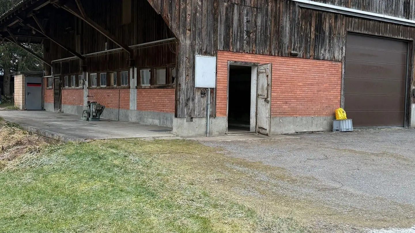 Covered parking space for rent - Althusweid, 5647 Oberrüti