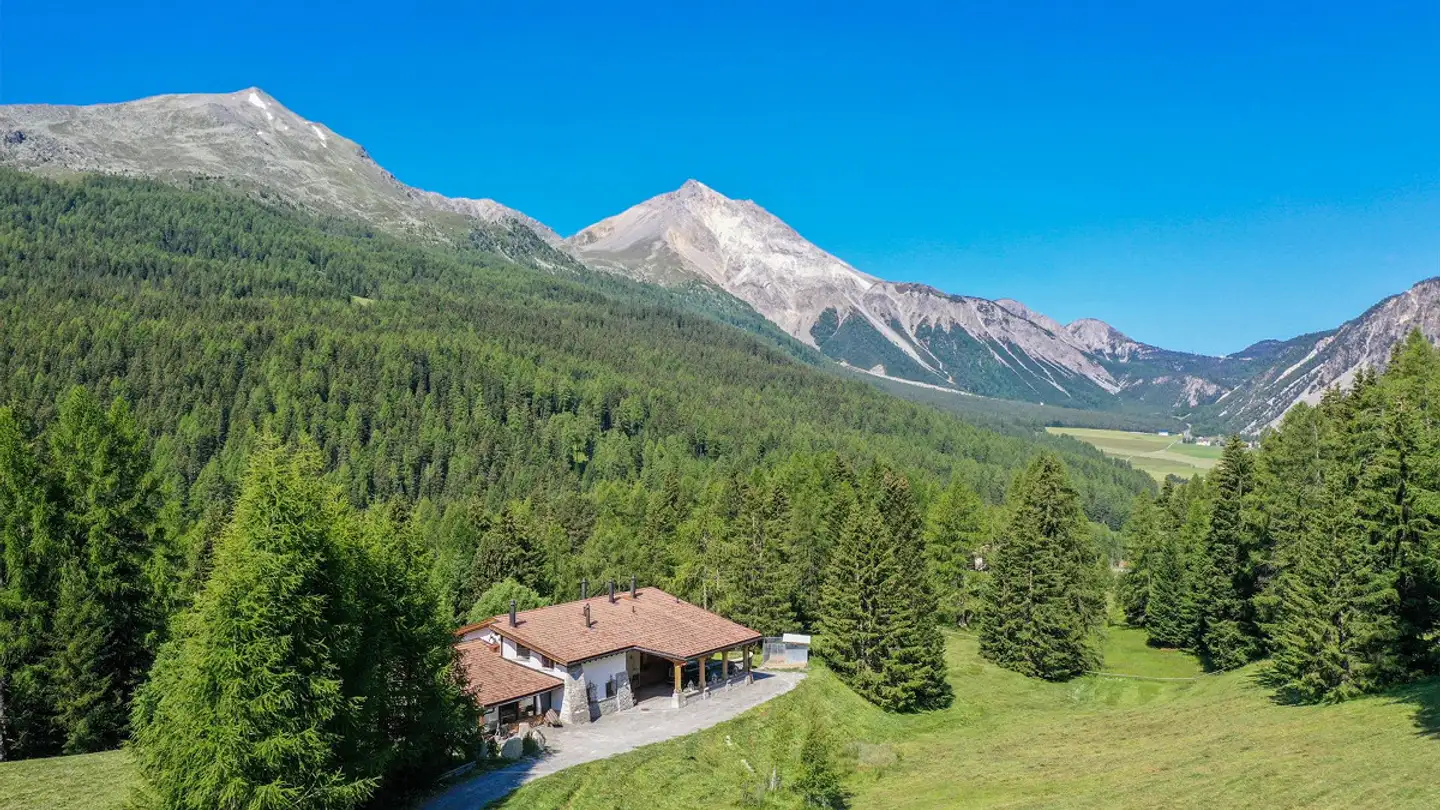 Villa for sale - 7532 Tschierv