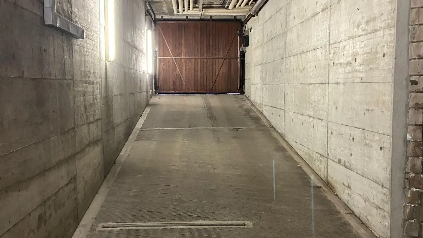 Place de parking souterraine à louer - Wieslergasse, 8049 Zürich - Photo 4