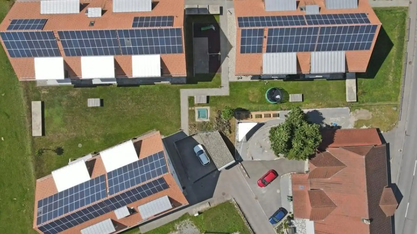 Parcheggio interno per moto in affitto - Lilienweg 1a, 3638 Blumenstein