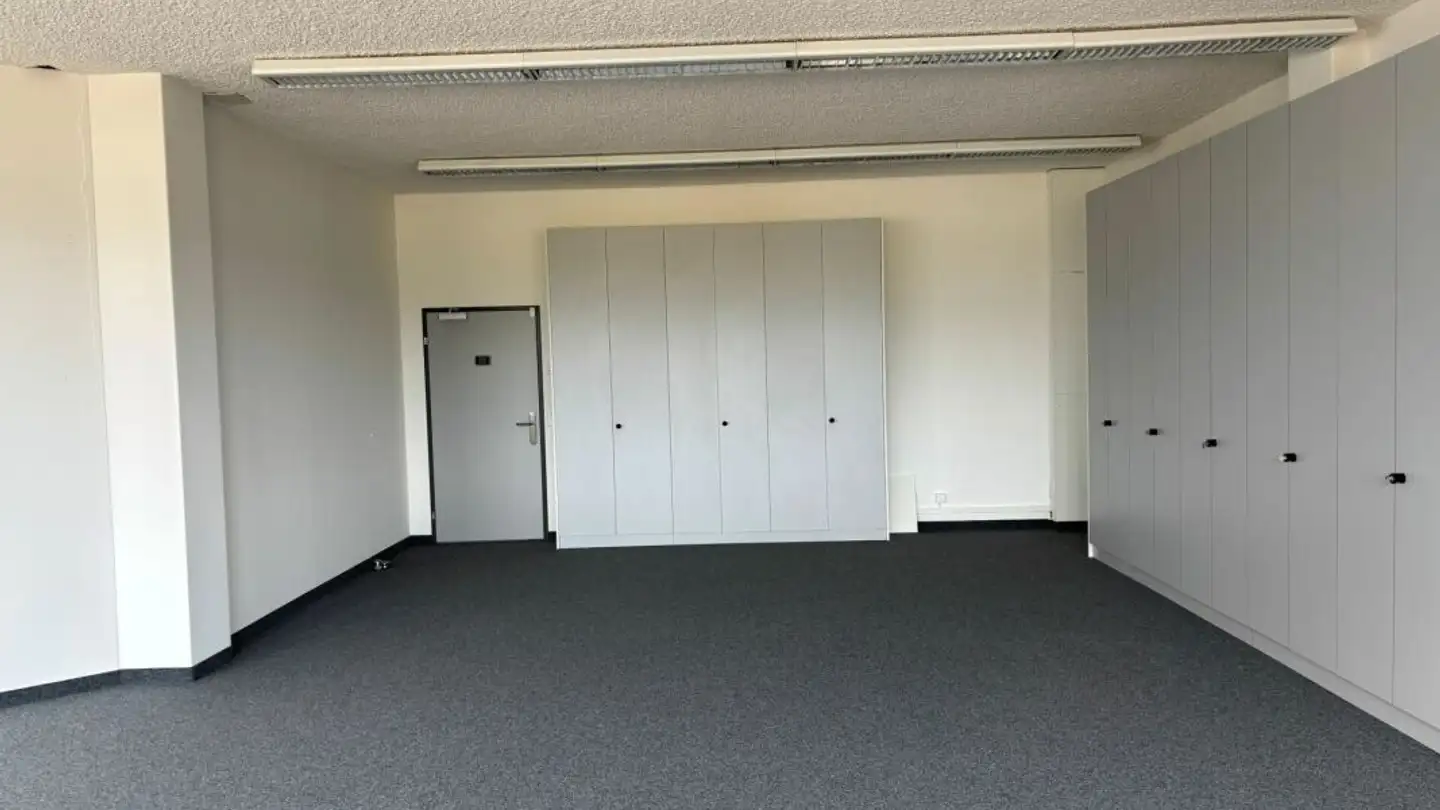 Bürofläche mieten - Hinterbergstrasse 28, 6312 Steinhausen - Foto 2