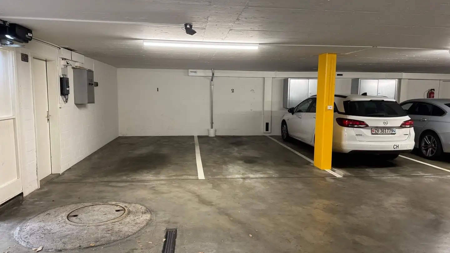 Place de parking souterraine à louer - Feldhofstrasse 6, 8610 Uster