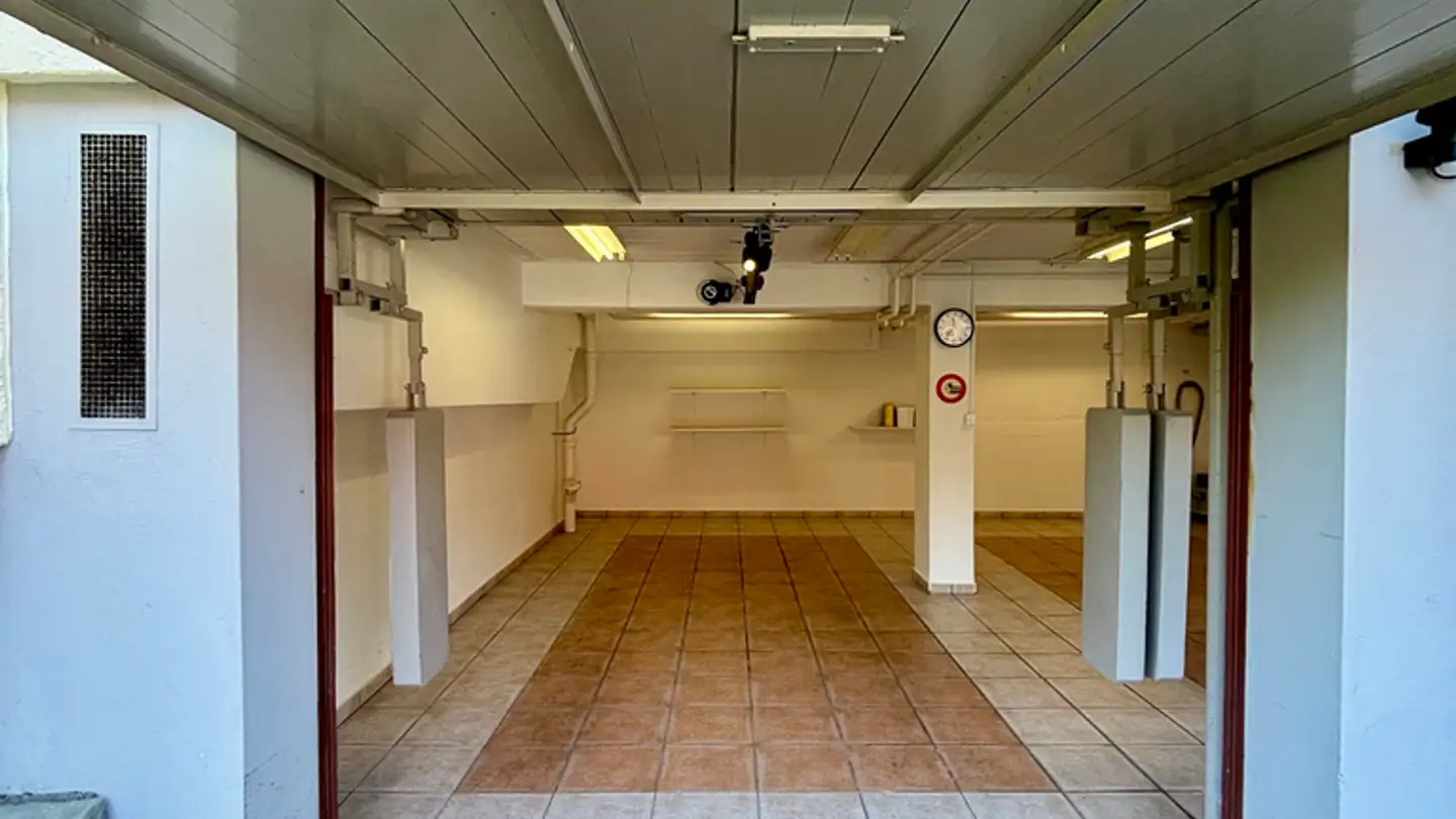 Underground parking space for rent - Langgrütstrasse 187, 8047 Zürich - Photo 2