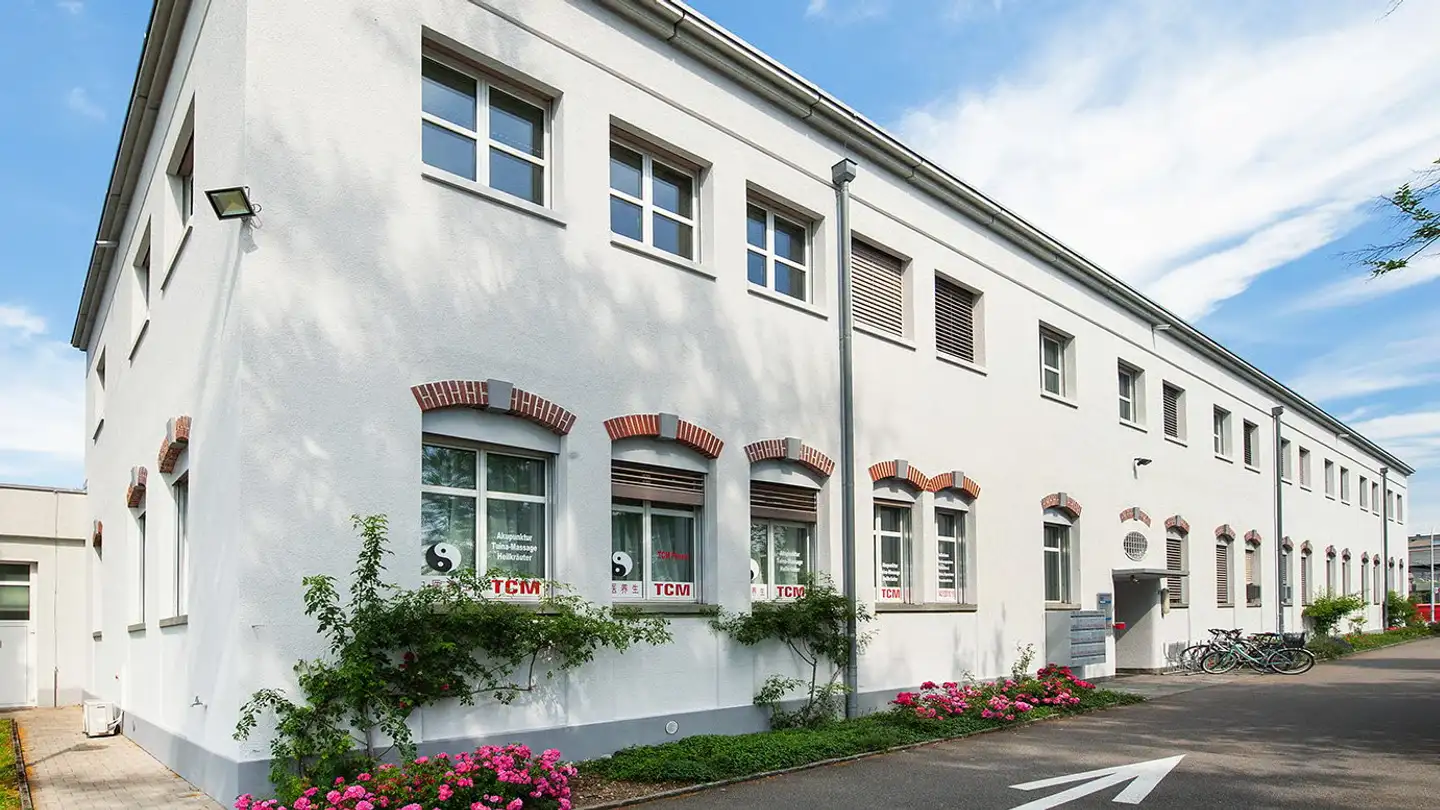 Commercial à louer - Winterthurerstrasse 18b, 8610 Uster