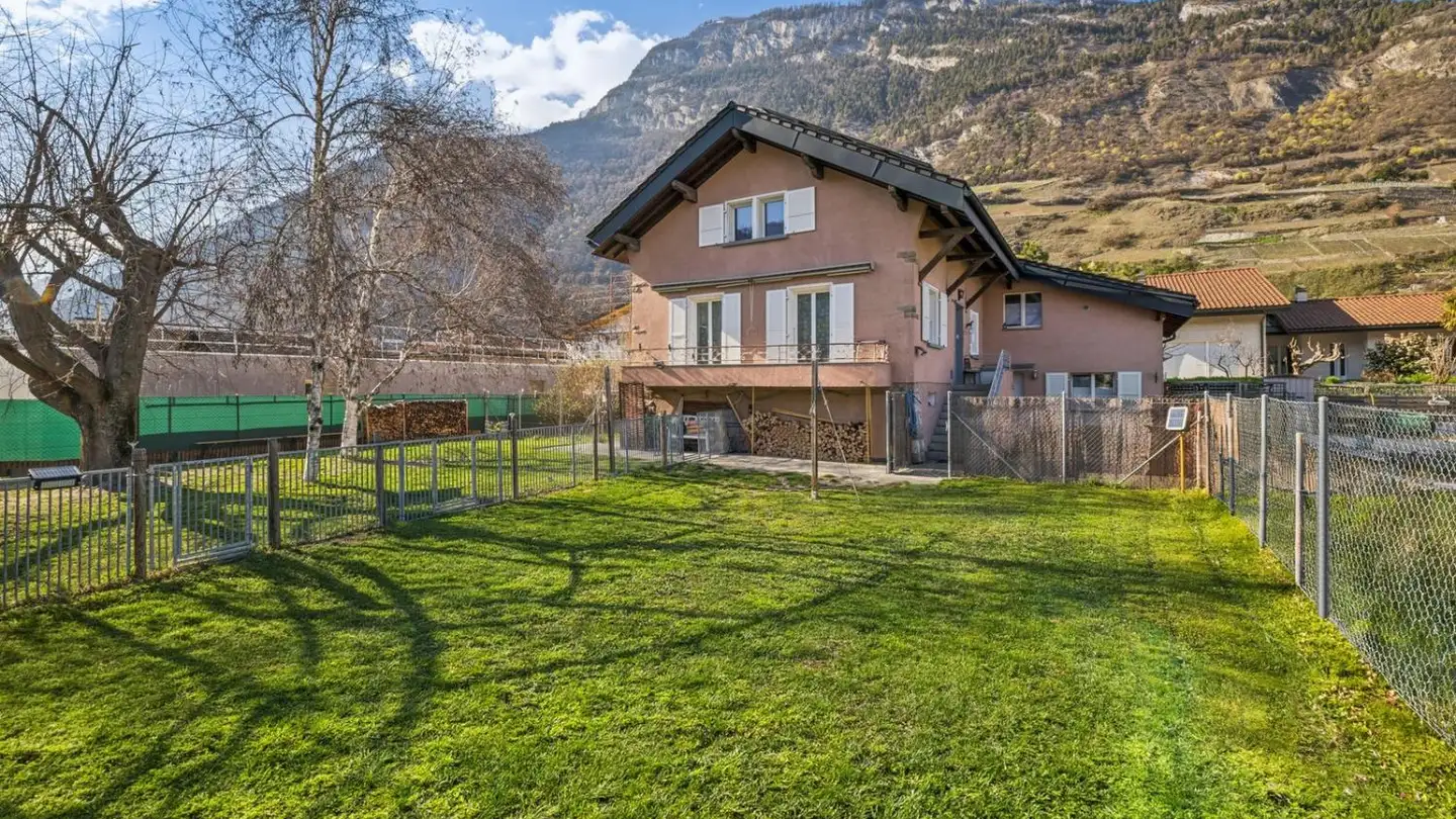 Maison jumelle à vendre - 1913 Saillon