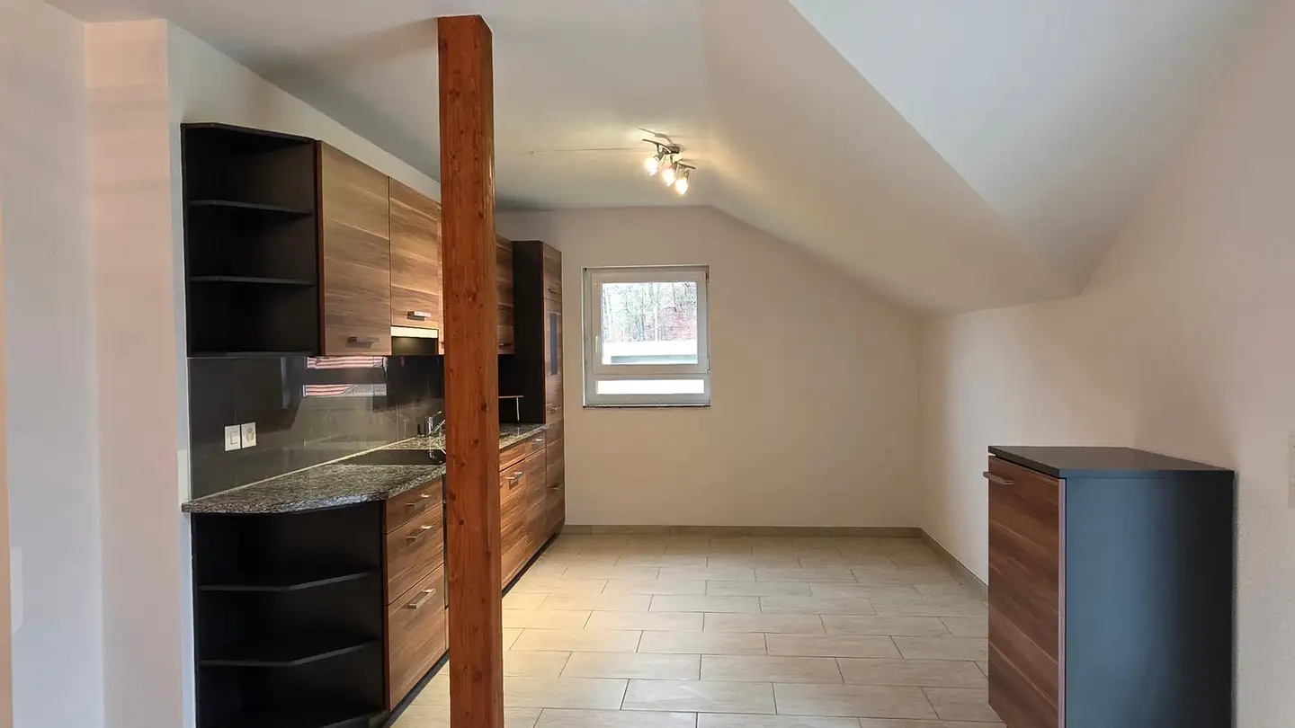 Dachgeschosswohnung mieten - Wydistrasse 22, 3812 Wilderswil - Foto 2