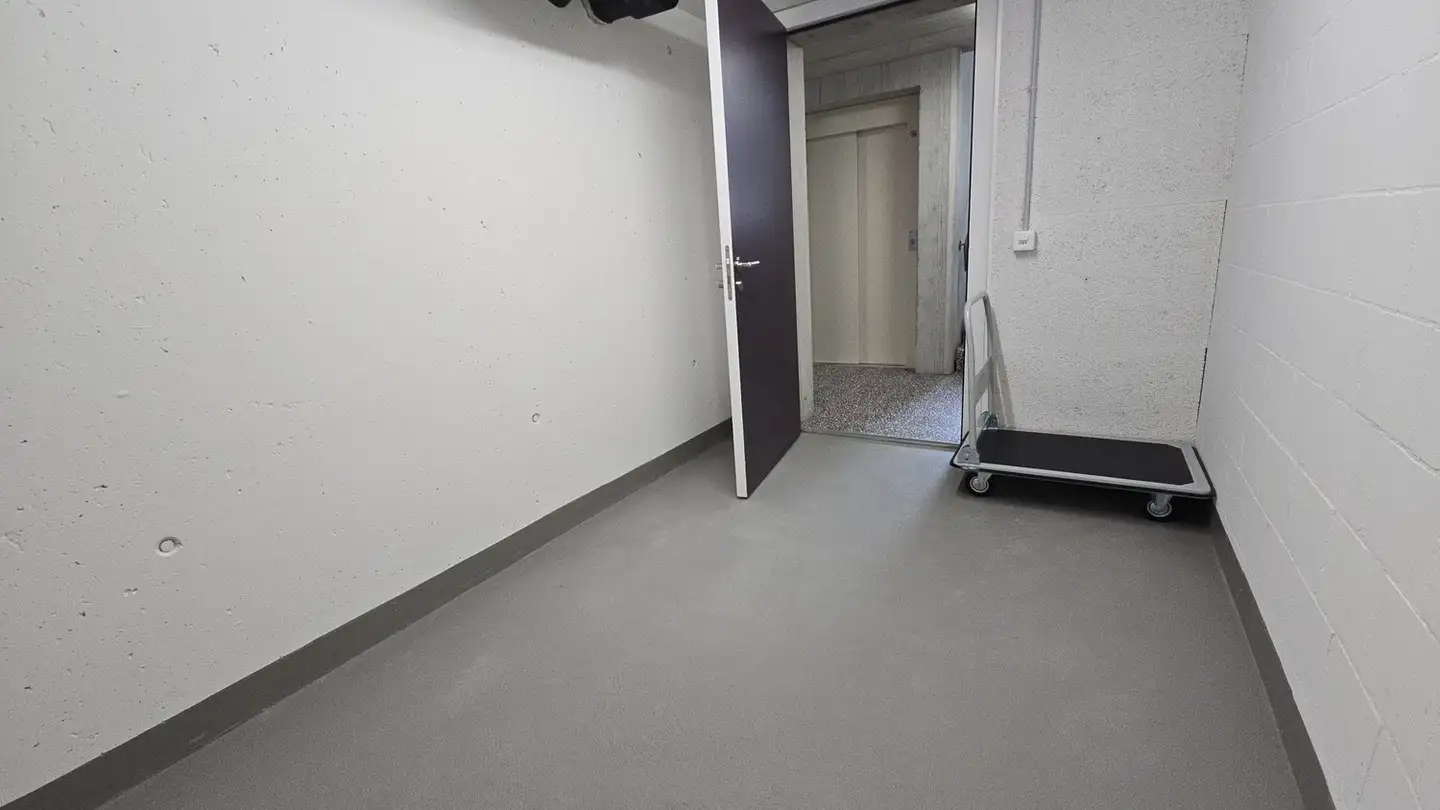 Espace de stockage à louer - Obsteinenweg 25, 5234 Villigen - Photo 2