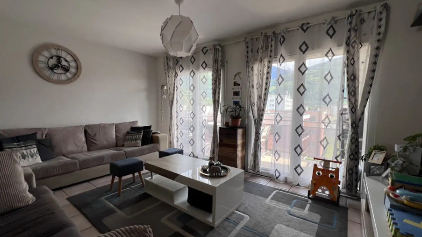 Appartement à louer - Avenue De La Gare 21, 1964 Conthey - Photo 2