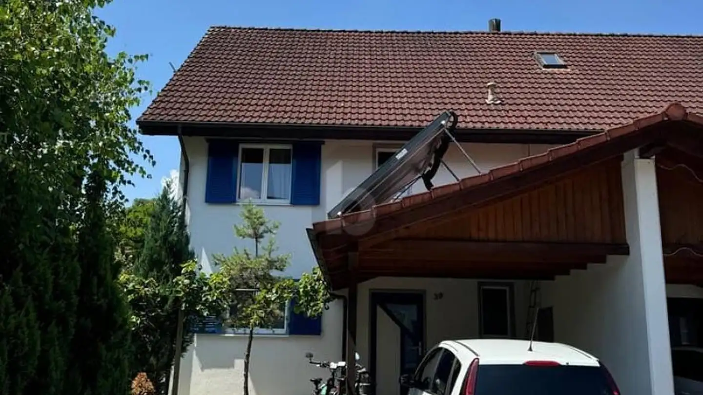 Maison jumelle à louer - 4452 Itingen