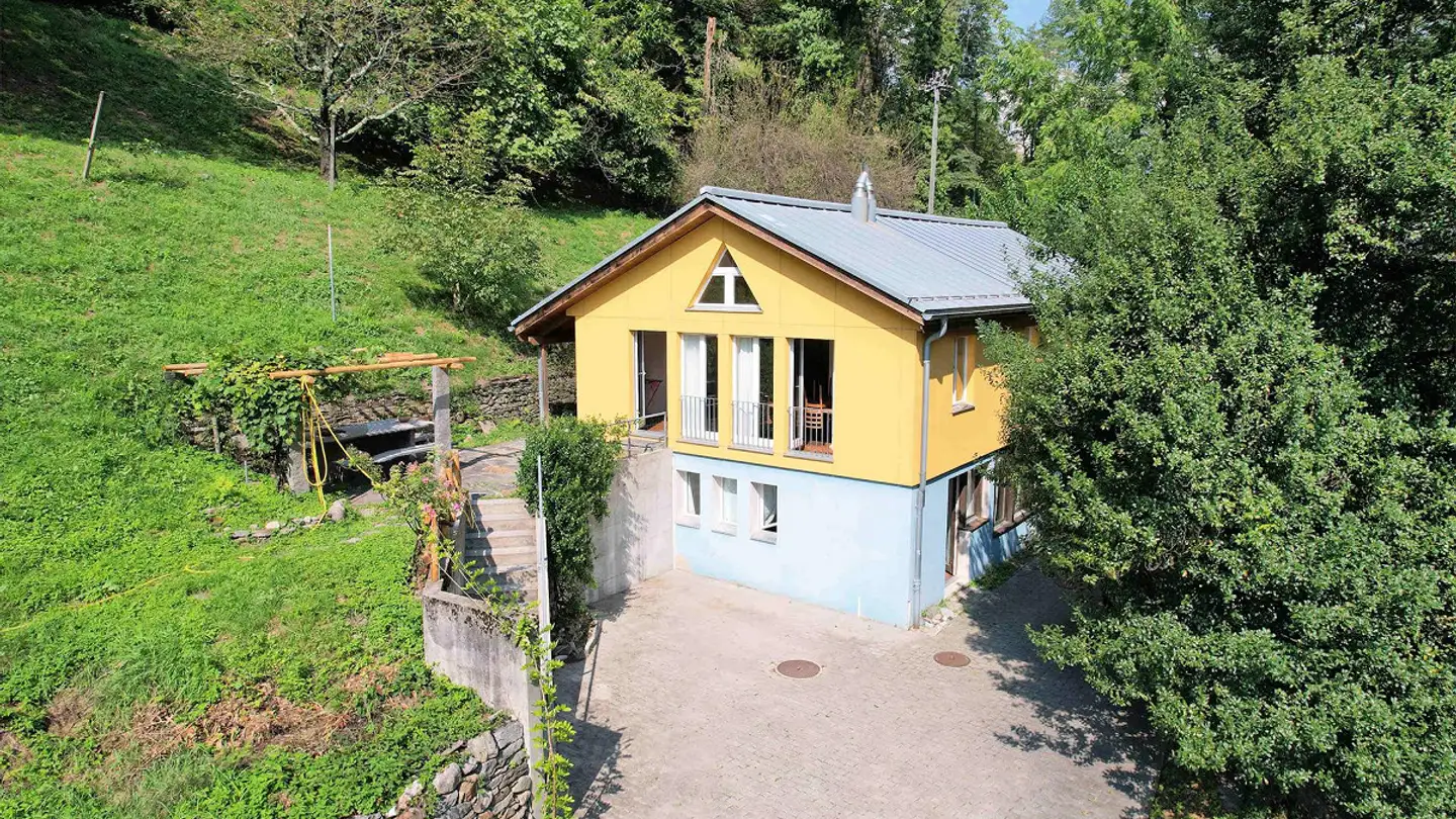 Casa singola in vendita - Via Pisola 30, 6557 Cama