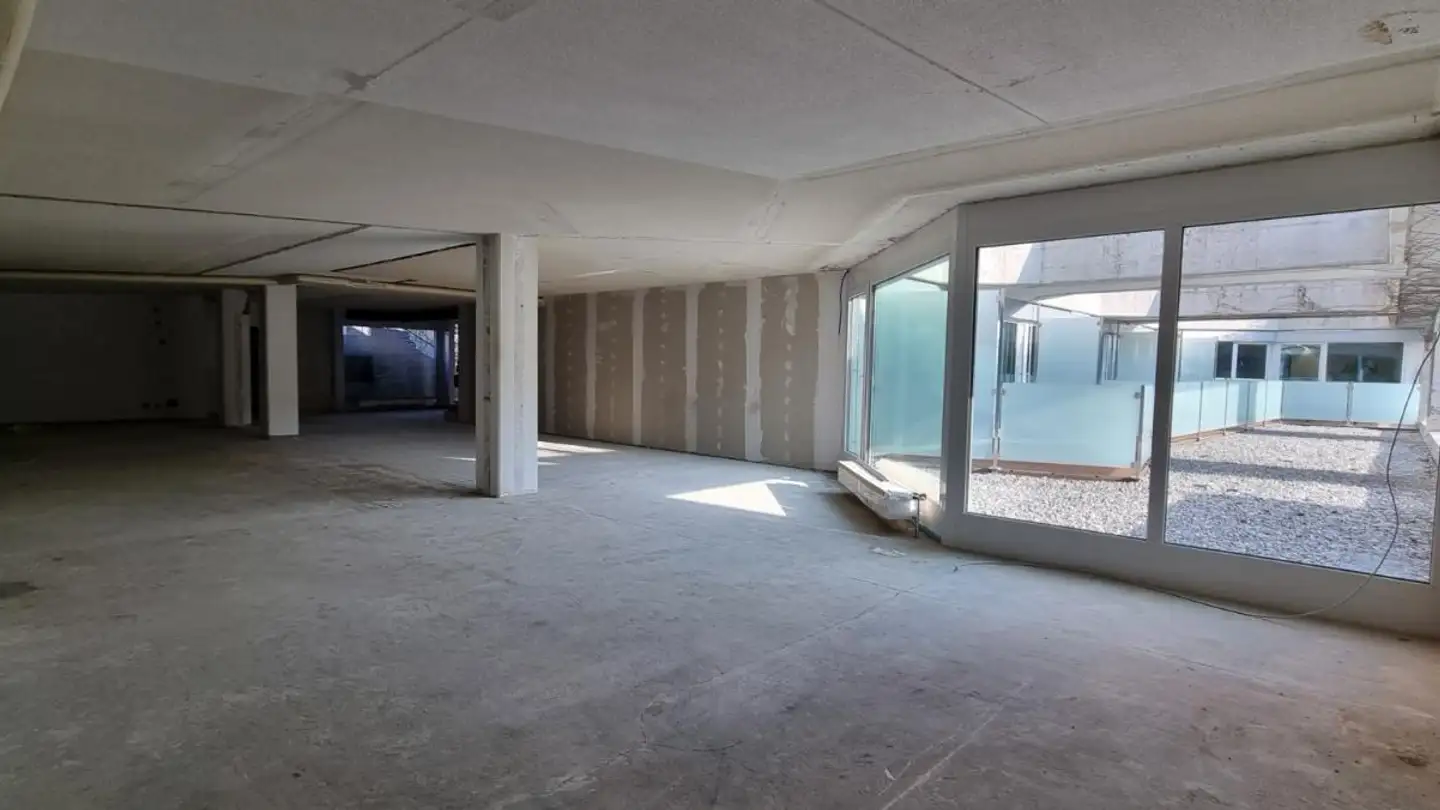 Commercial for rent - Route De Bâle 25, 2800 Delémont