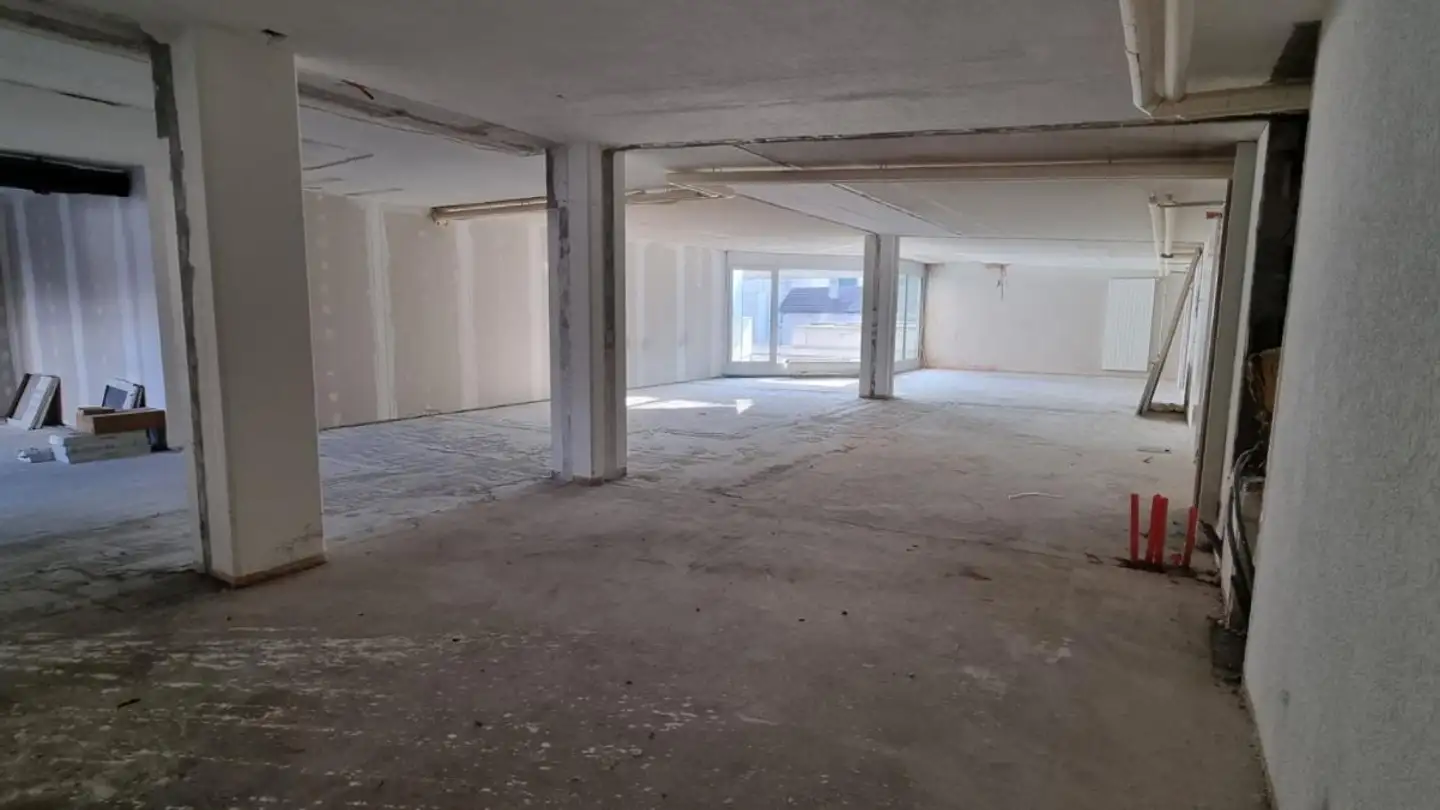 Commercial for rent - Route De Bâle 25, 2800 Delémont - Photo 2