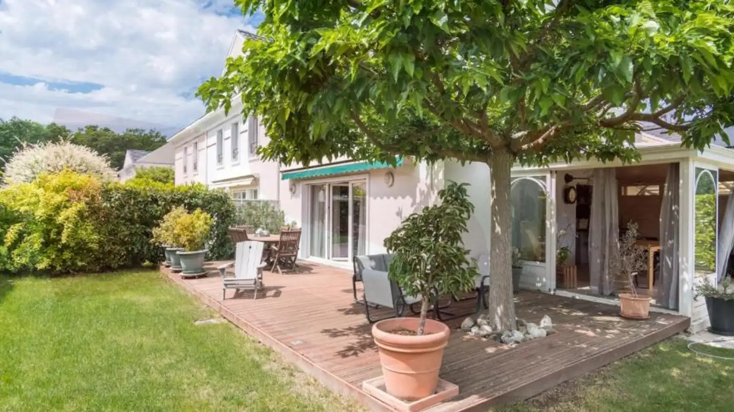 Maison en terrasse à louer - 1256 Troinex