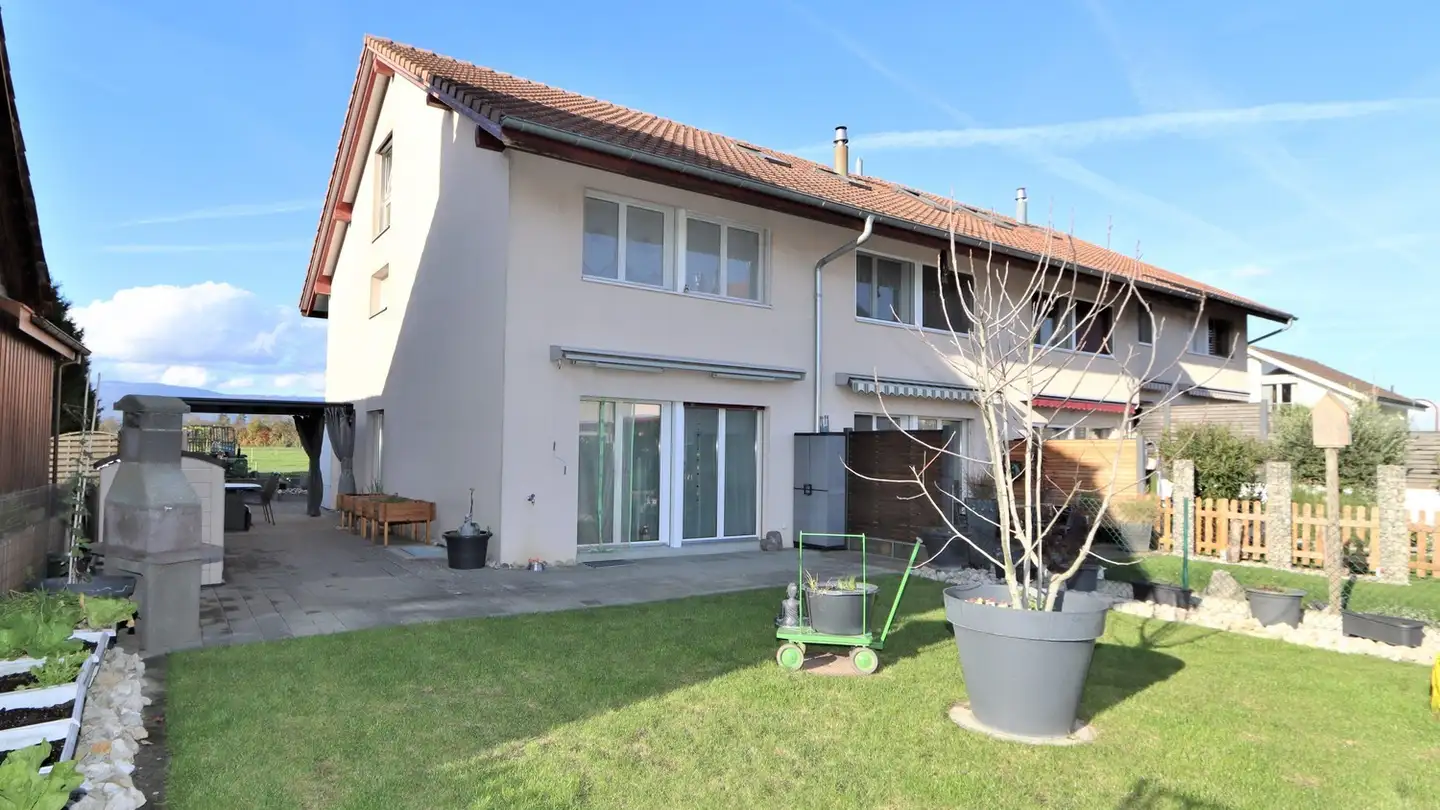 Row house for rent - Neuenburgstrasse 24d, 3282 Bargen BE - Photo 2