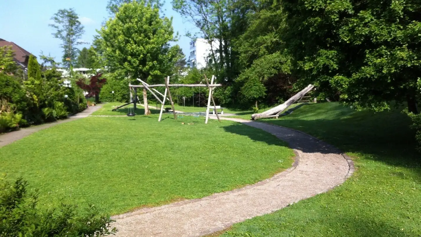 Wohnung mieten - Dachseggstrasse 23b, 8630 Rüti ZH - Foto 2