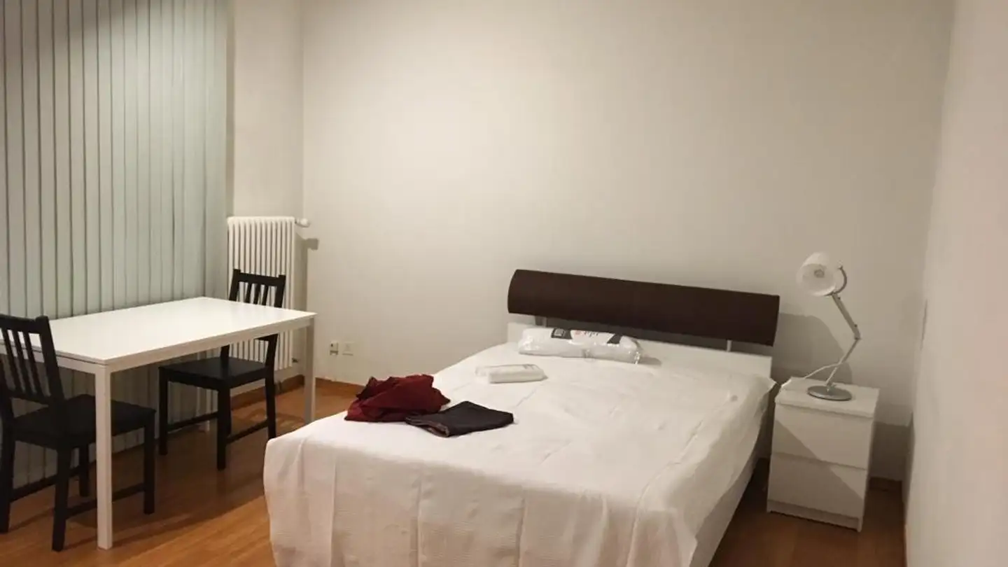 Chambre à louer - Untere Bahnhofstrasse 22, 8640 Rapperswil SG
