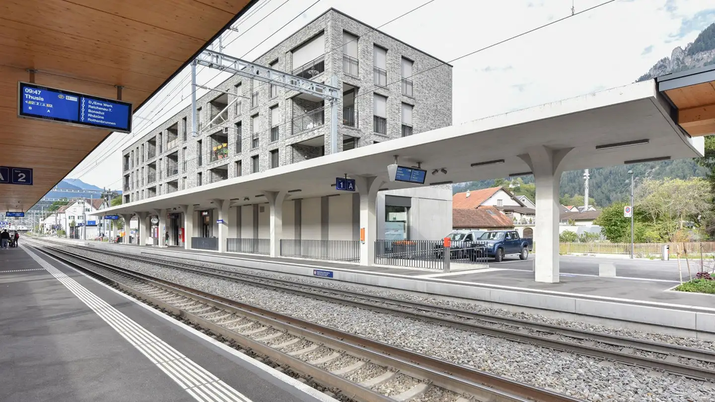 Gewerbe mieten - Plazza Staziun 6, 7013 Domat/Ems - Foto 2
