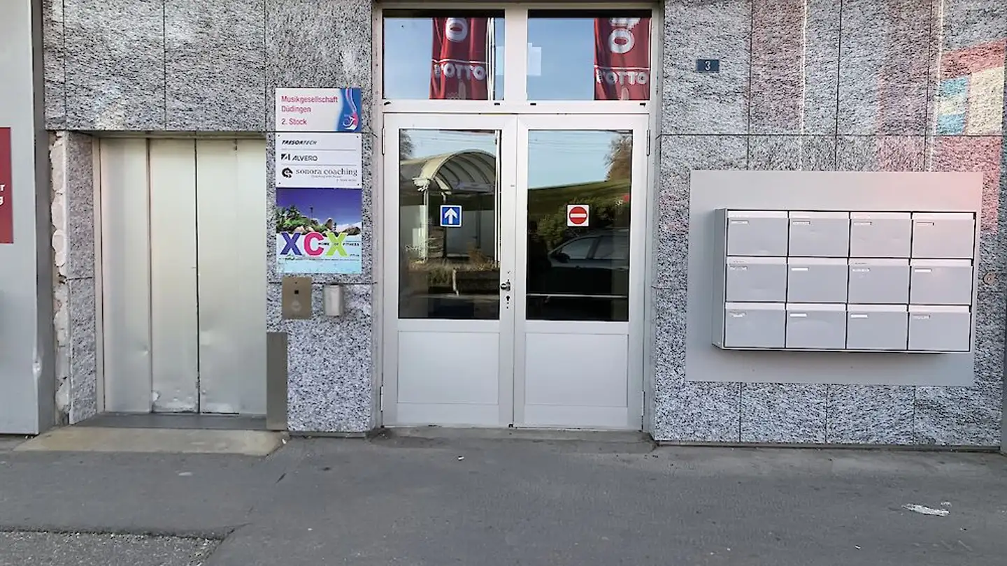 Commercial for rent - Warpelstrasse 3, 3186 Düdingen - Photo 2