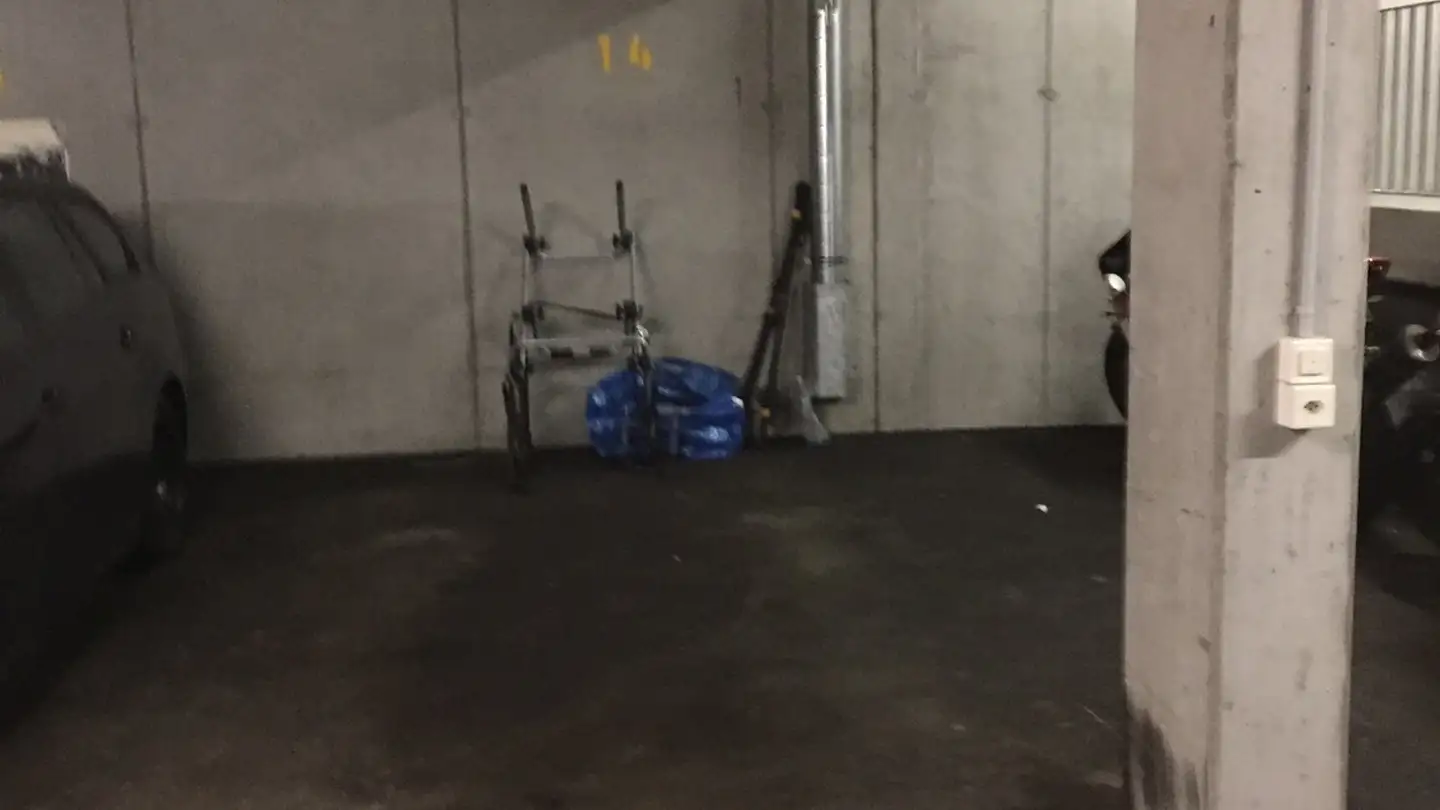 Single garage for rent - Lutertalstrasse 23, 3065 Bolligen