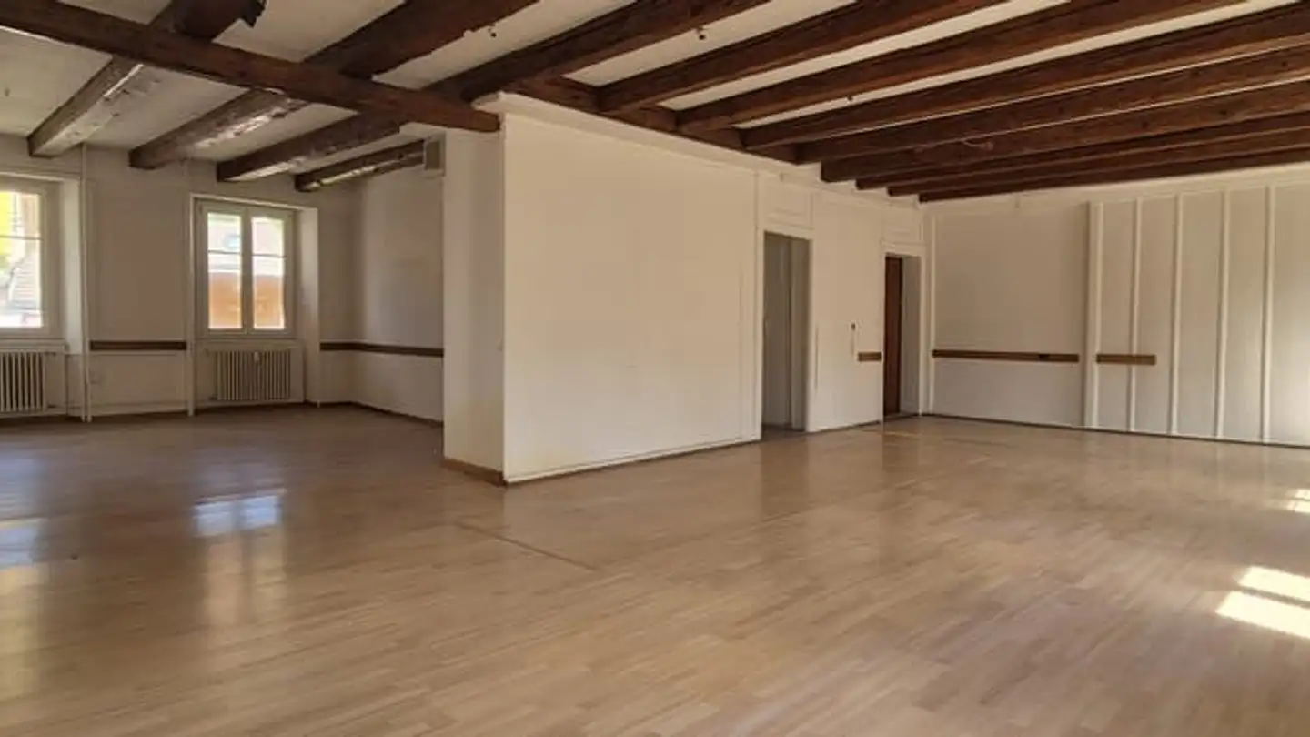 Negozio in affitto - Rue Daniel-Jeanrichard 3, 2400 Le Locle