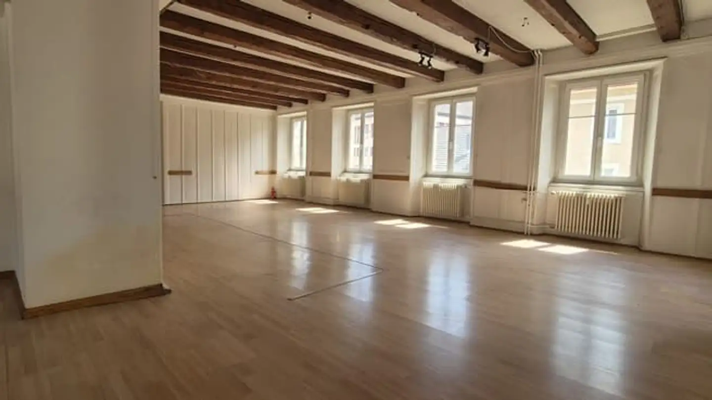 Negozio in affitto - Rue Daniel-Jeanrichard 3, 2400 Le Locle - Foto 3