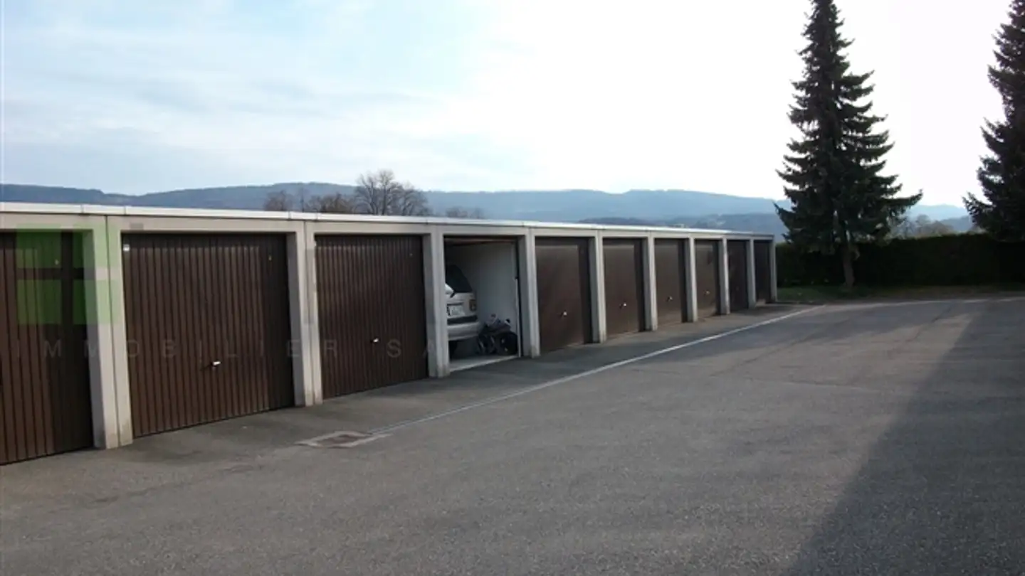 Single garage for rent - La Colombière 131, 2900 Porrentruy