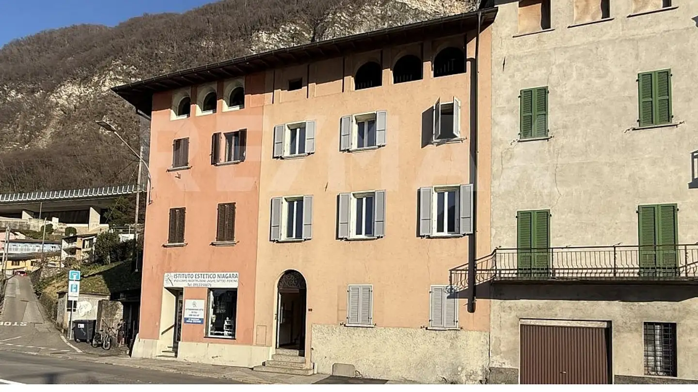 Immeuble résidentiel à vendre - 6825 Capolago