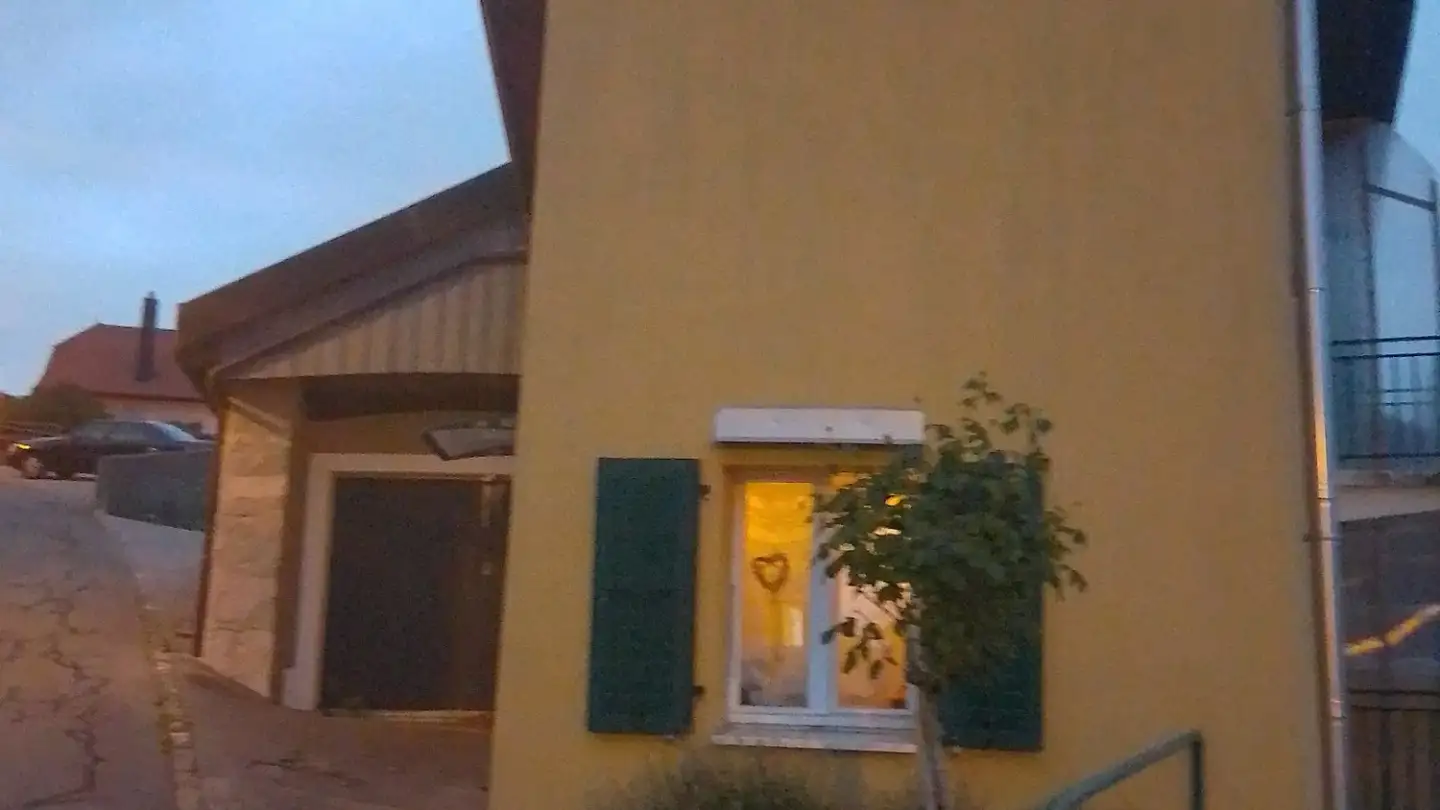 Single house for rent - 1147 Montricher