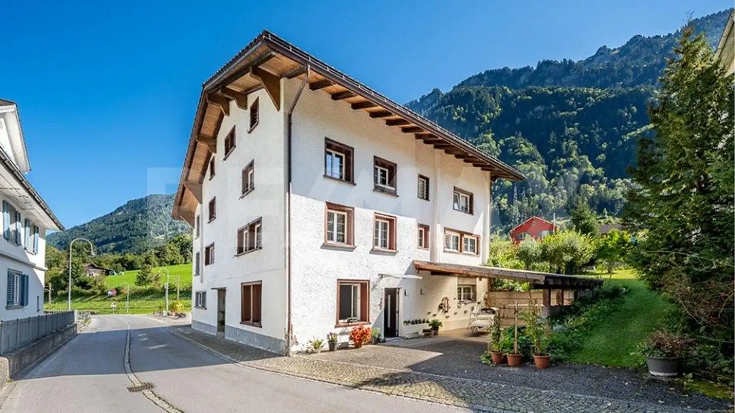 Immeuble résidentiel à vendre - Dorfstrasse 1, 8782 Rüti GL