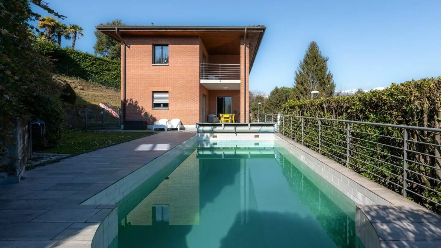 Single garage for sale - 6925 Gentilino