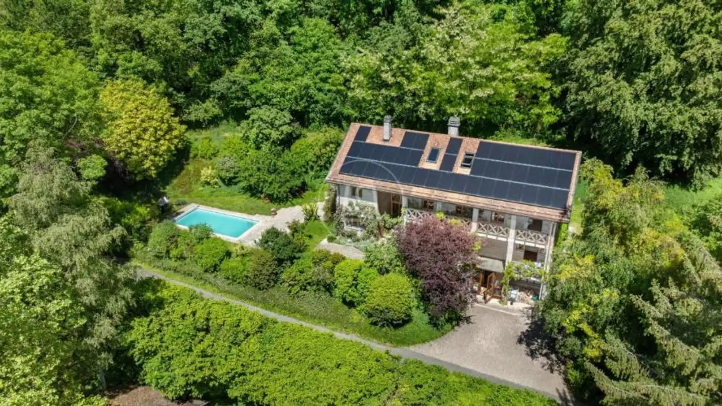 Single house for sale - 1186 Essertines-sur-Rolle