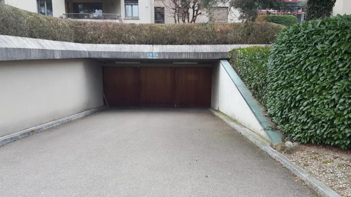 Place de parking souterraine à louer - Im Walder 27, 8702 Zollikon - Photo 2