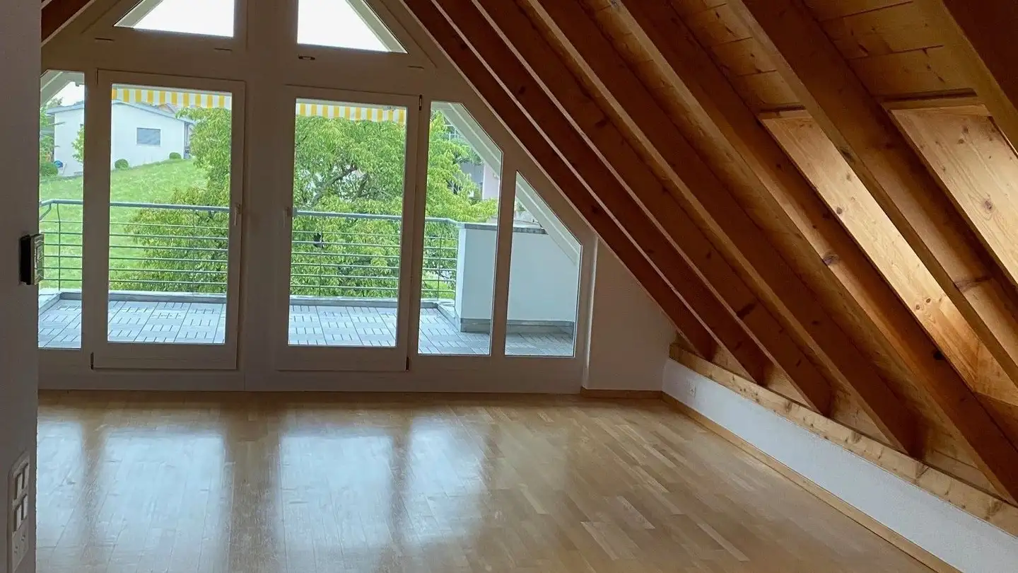 Dachgeschosswohnung mieten - Sonnhaldenstrasse 13, 8107 Buchs ZH
