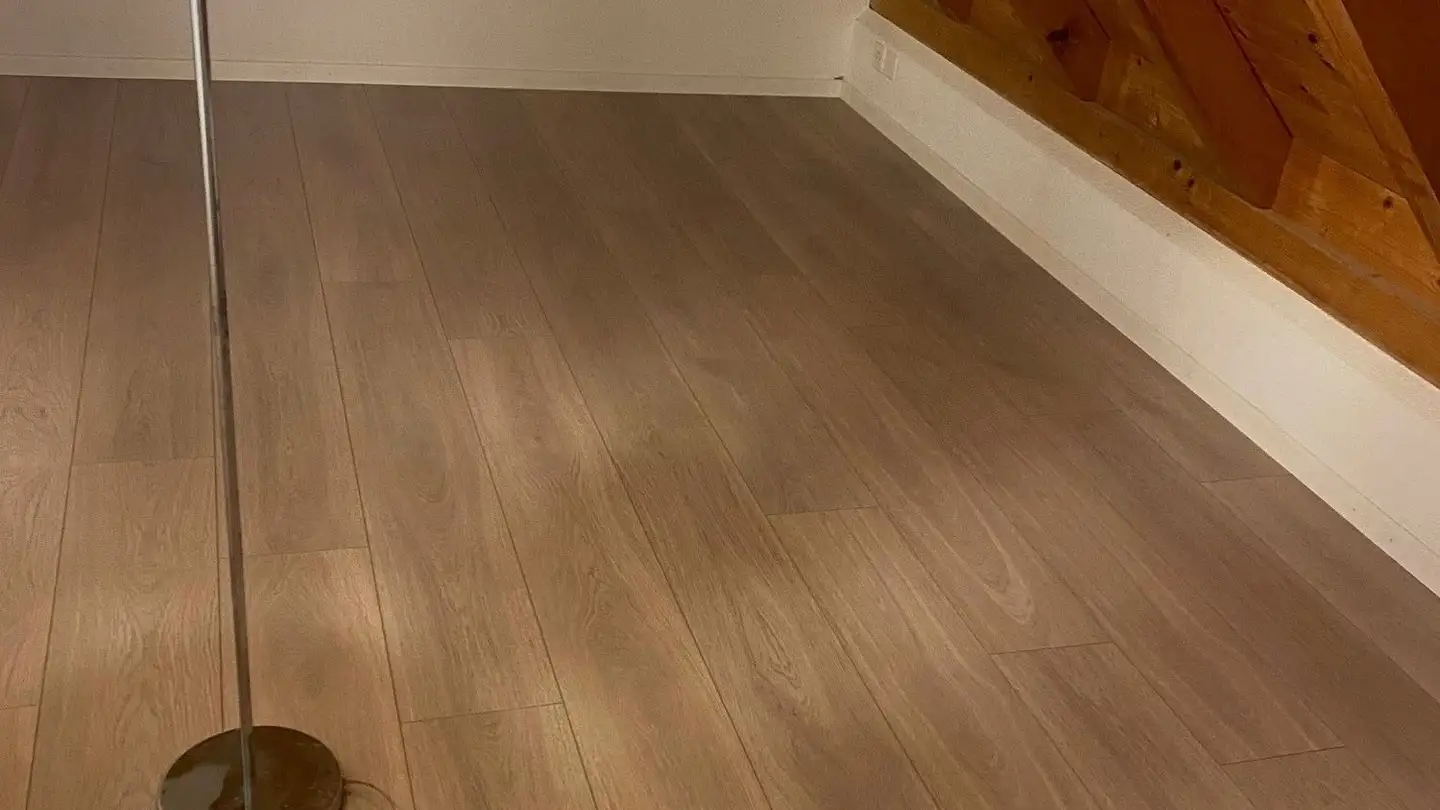 Dachgeschosswohnung mieten - Sonnhaldenstrasse 13, 8107 Buchs ZH - Foto 4