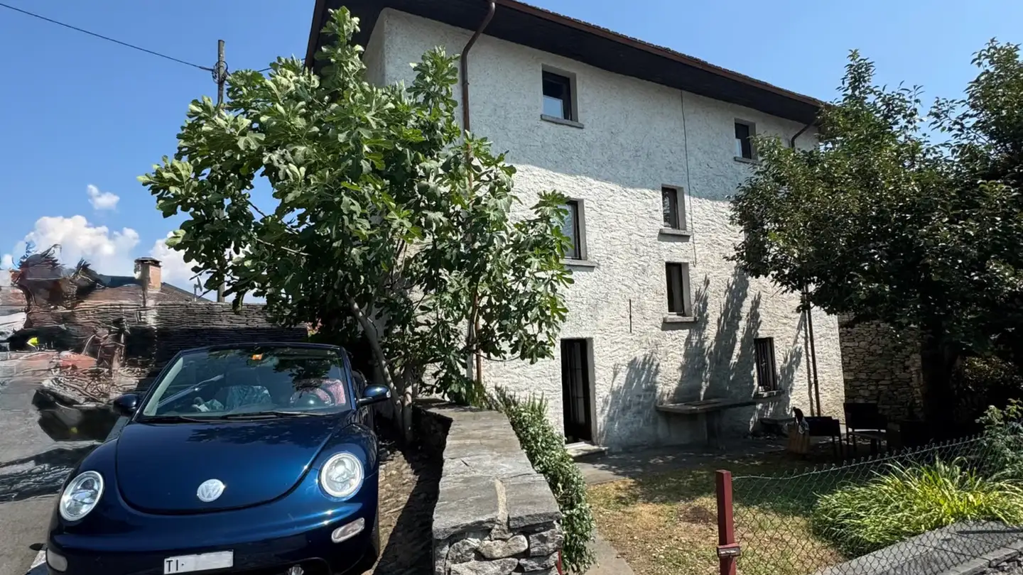 Casa singola in affitto - Via Collina 114, 6595 Riazzino