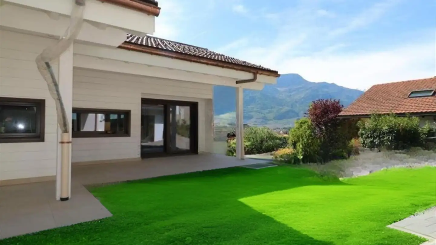 Semi-detached house for sale - 1913 Saillon