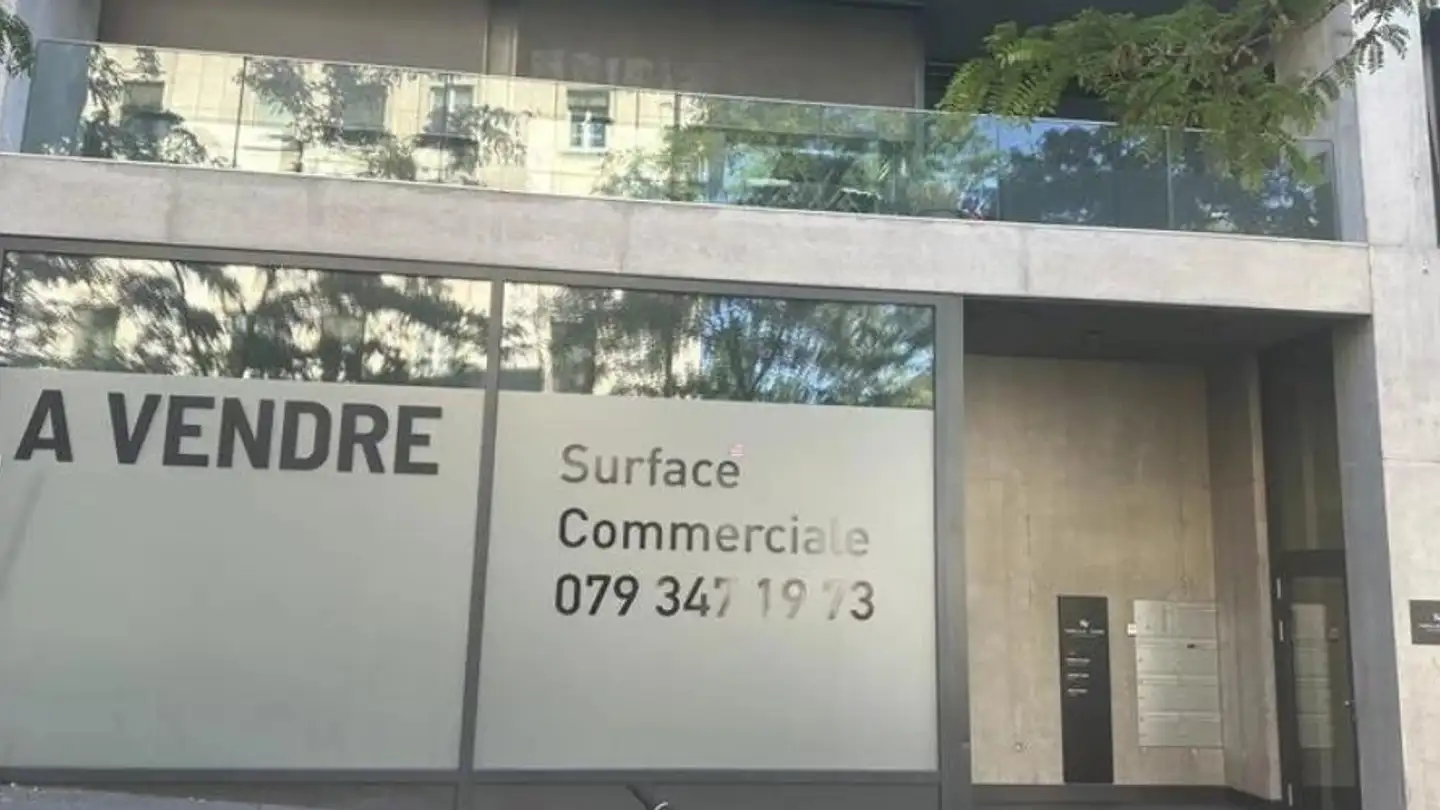 Shop for sale - 1950 Sion