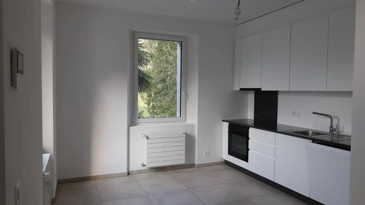 Apartment for rent - Via Aeroporto 2, 6527 Lodrino