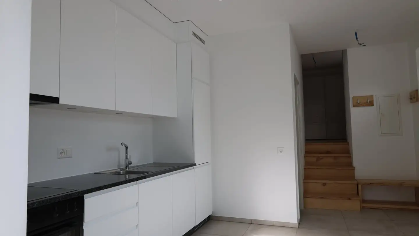 Apartment for rent - Via Aeroporto 2, 6527 Lodrino - Photo 2